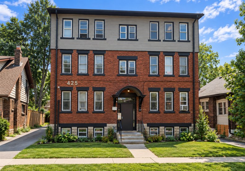 Mackenzie Ave